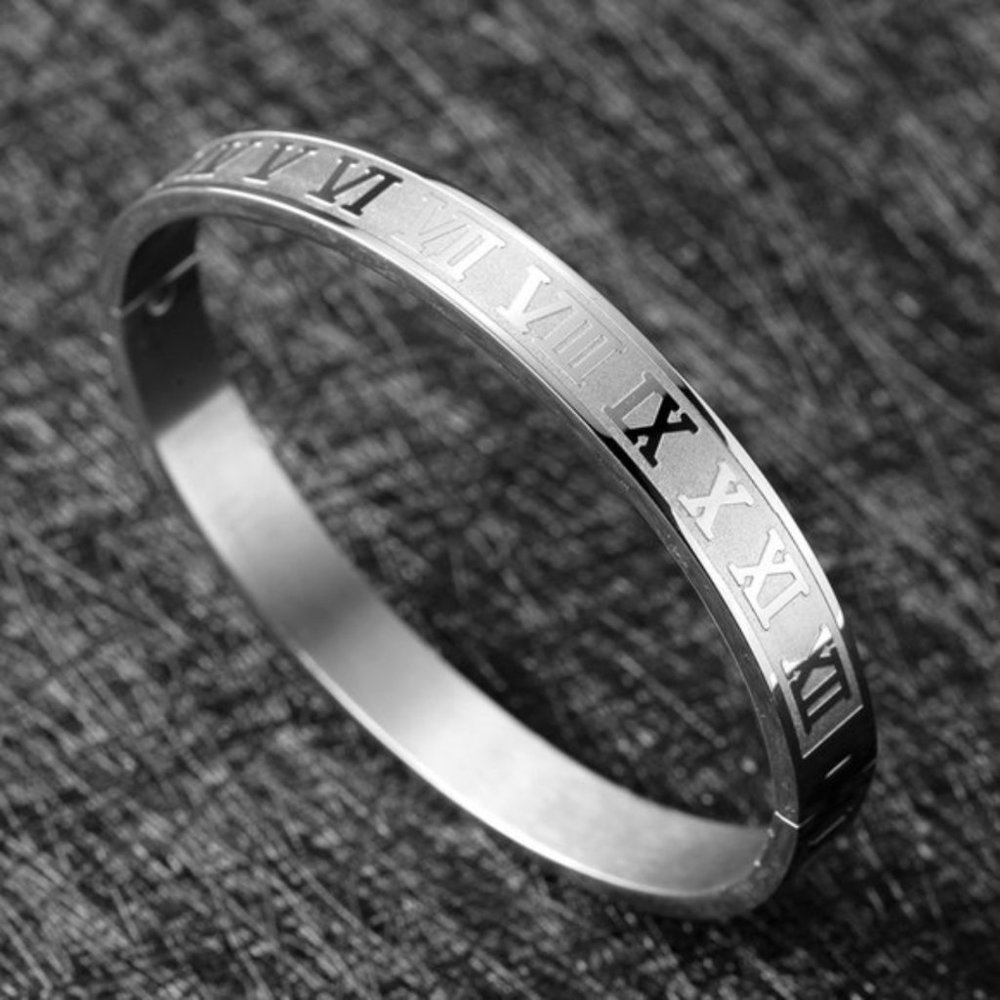 New Men’s 2 PC Royal Roman Buckle Numeral Cuff Bracelets Bangles Silver - Picture 3 of 9